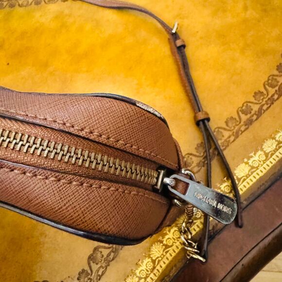 Michael Kors Jet Set East West Shoulder Crossbody Leather Bag Beown Luggage - Picture 12 of 14